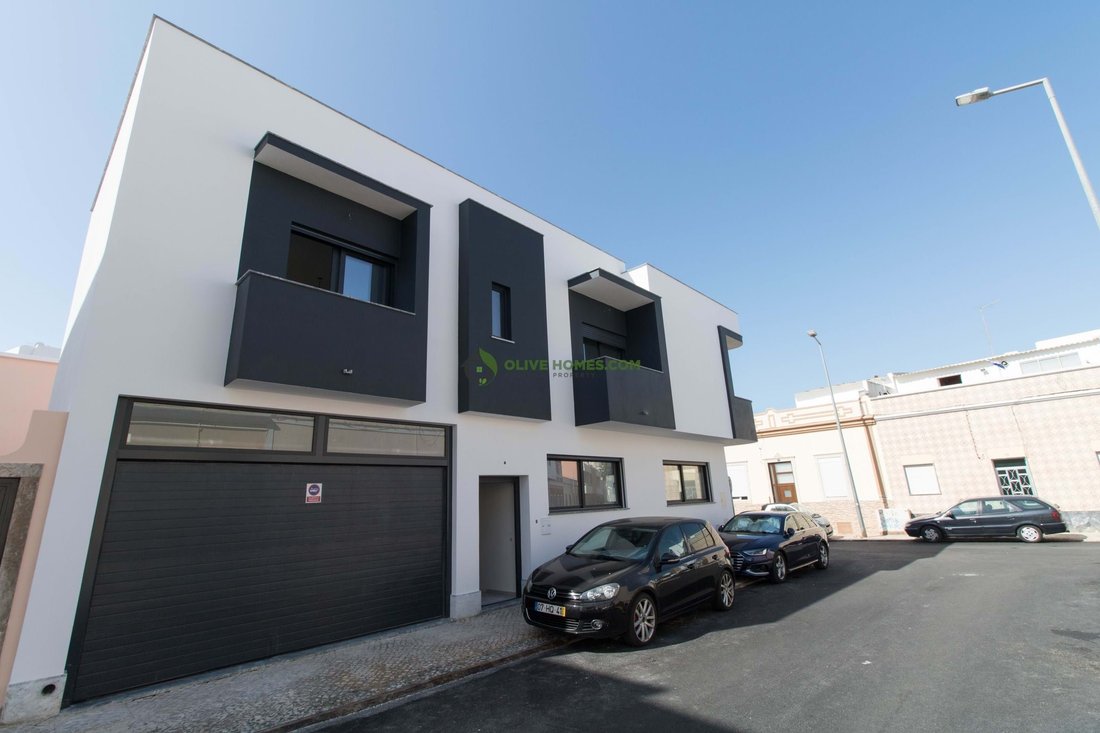 Townhouse in Faro (Se e Sao Pedro), Algarve, Portugal 1 - 16073367