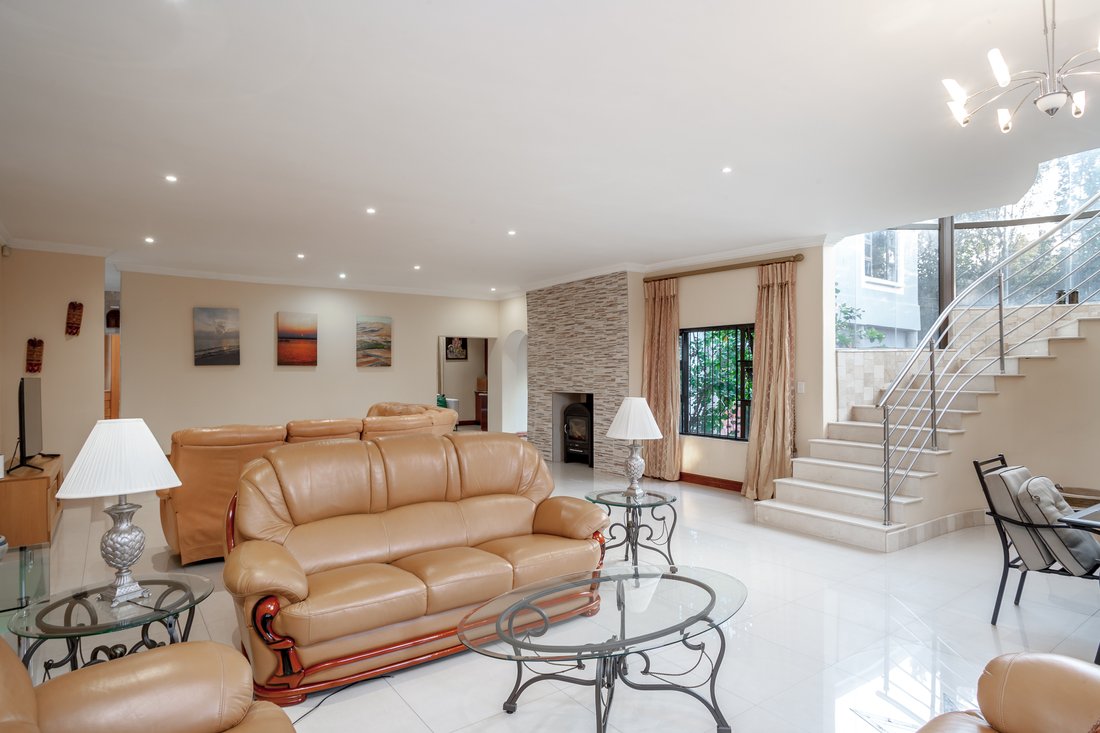 House in Sandton, Gauteng, South Africa 5 - 16073351