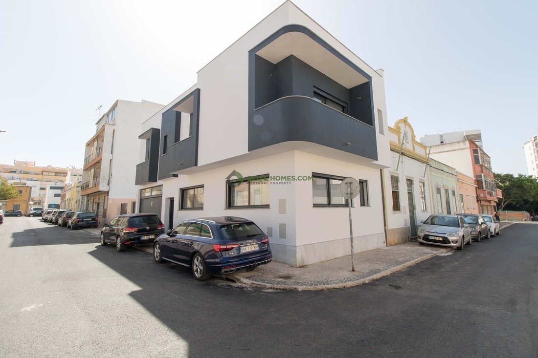 Townhouse in Faro (Se e Sao Pedro), Algarve, Portugal 2 - 16073367