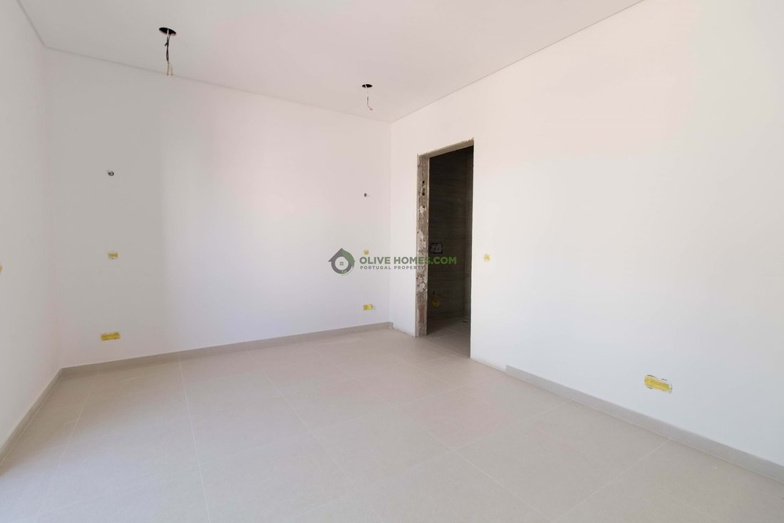 Townhouse in Faro (Se e Sao Pedro), Algarve, Portugal 5 - 16073367