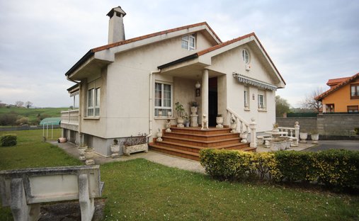 Chalet in Suances, Kantabrien, Spanien 1