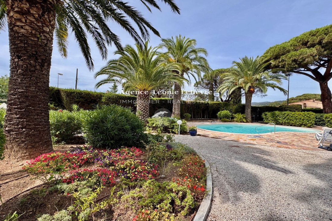 Villa in Les Issambres, Roquebrune-sur-Argens, France 1 - 16074394