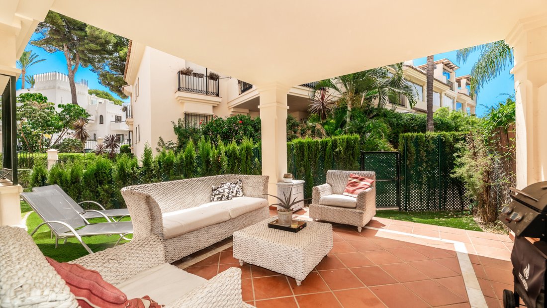 Apartment in Puerto Banus, Marbella, Spain 2 - 16075492