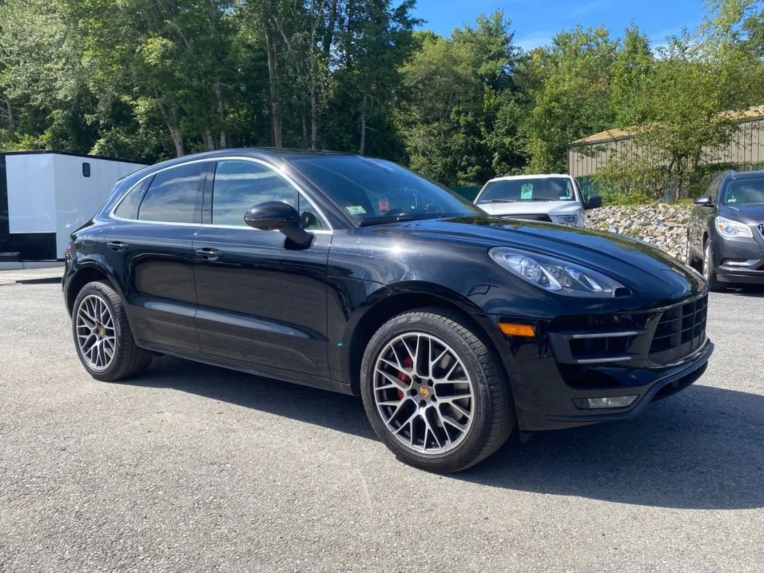 Suv in Charlton, MA, United States 1 - 16074912
