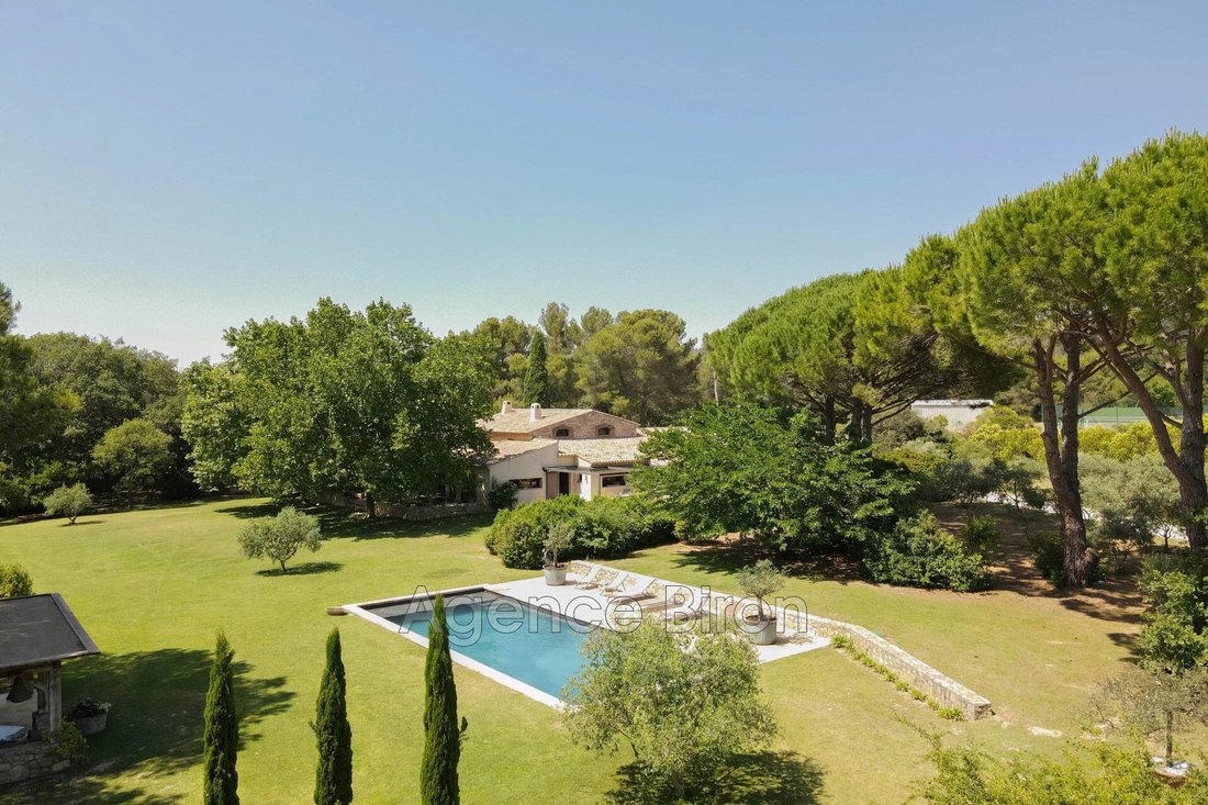 Villa in Plateau de Puyricard-La Trévaresse, Aix-en-Provence, France 1 - 14938266