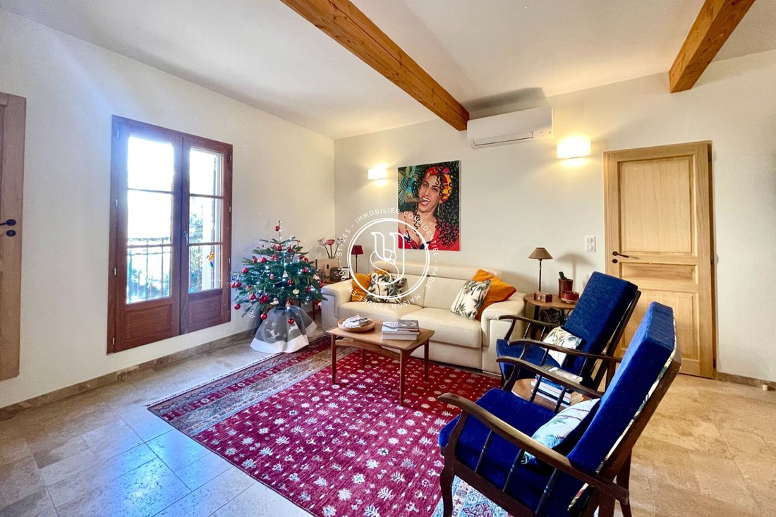 Villa in Uzès, Occitania, France 2 - 16074741