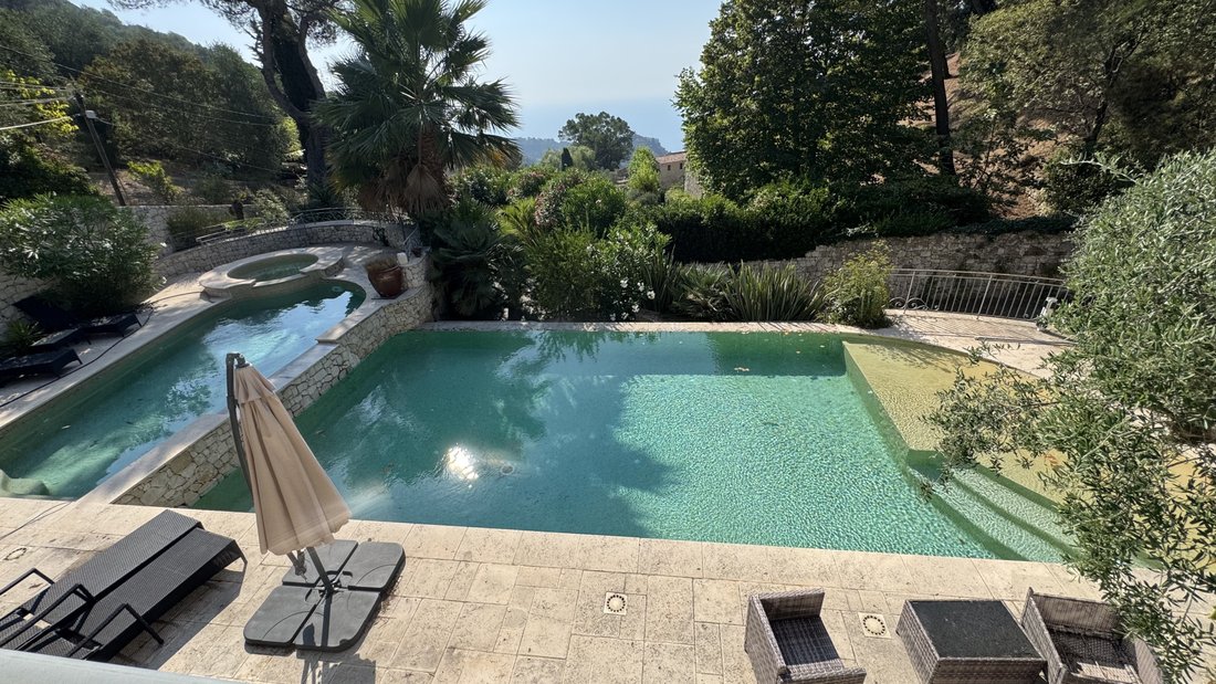 Villa in Èze, Provence-Alpes-Côte d'Azur, France 2 - 16075535