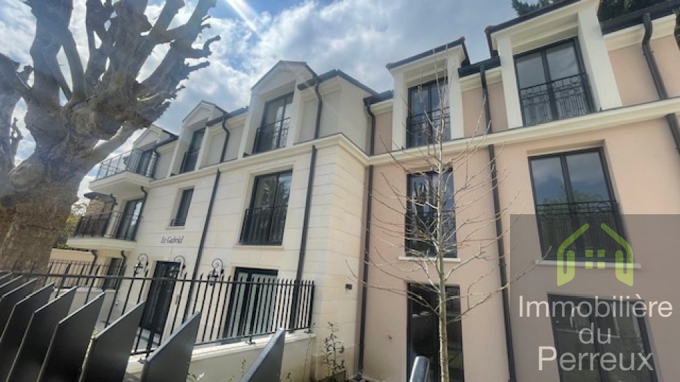 Apartment in Ledru Rollin, Le Perreux-sur-Marne, France 2 - 16073875