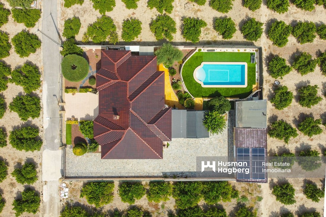 Villa in Orihuela, Valencian Community, Spain 1 - 16074507