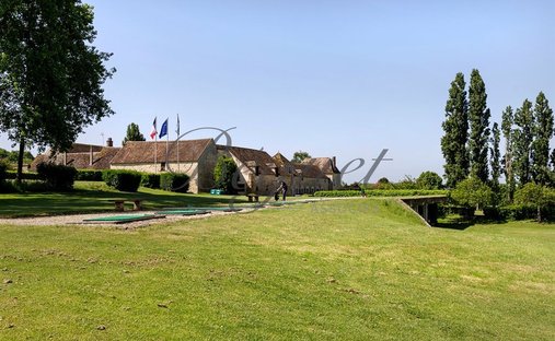 Castle for Sale in Voulx, Île-de-France, France