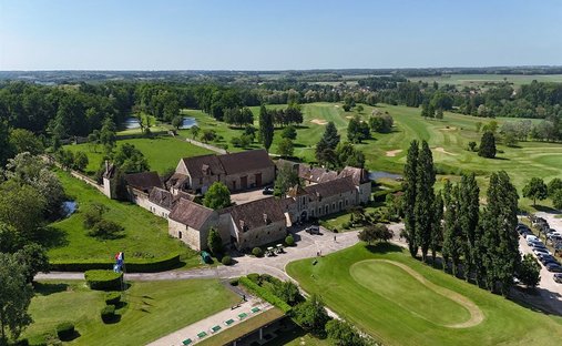 Castle for Sale in Voulx, Île-de-France, France