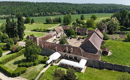 Castle for Sale in Voulx, Île-de-France, France