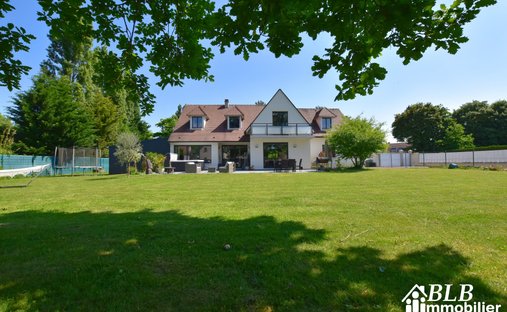 Haus in Les Essarts-le-Roi, Île-de-France, Frankreich 1
