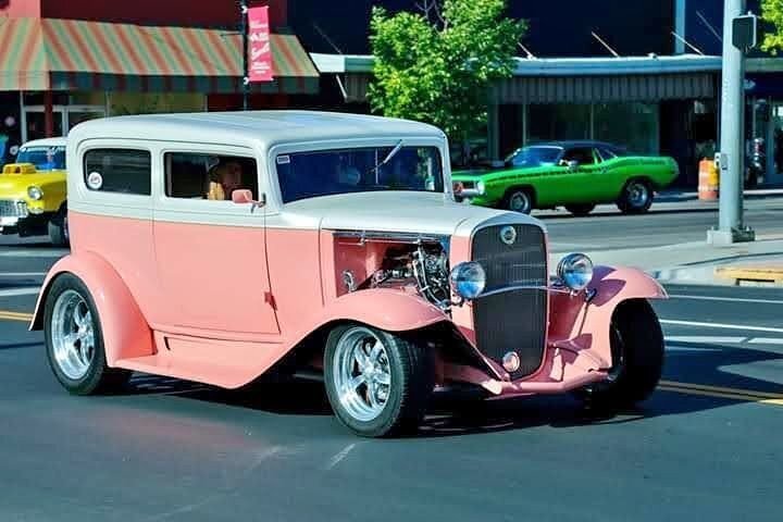 Coupe in Glendale, United States 1 - 16076804
