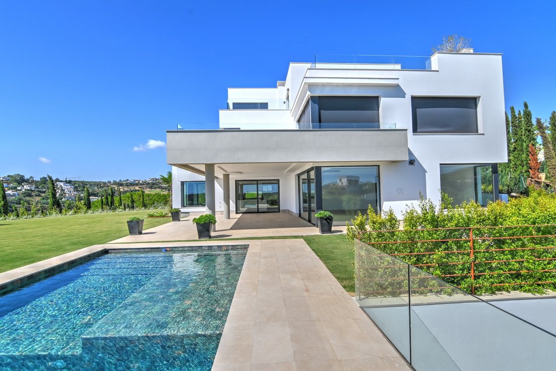 Villa in Sotogrande, San Roque, Andalusia 1 - 13084481