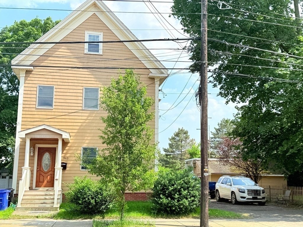 House in Malden, Massachusetts, United States 2 - 15971702