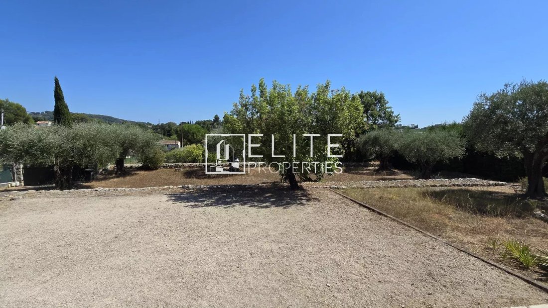 Villa in Les Aspres-Plan Sarrain, Mouans-Sartoux, France 2 - 16076720