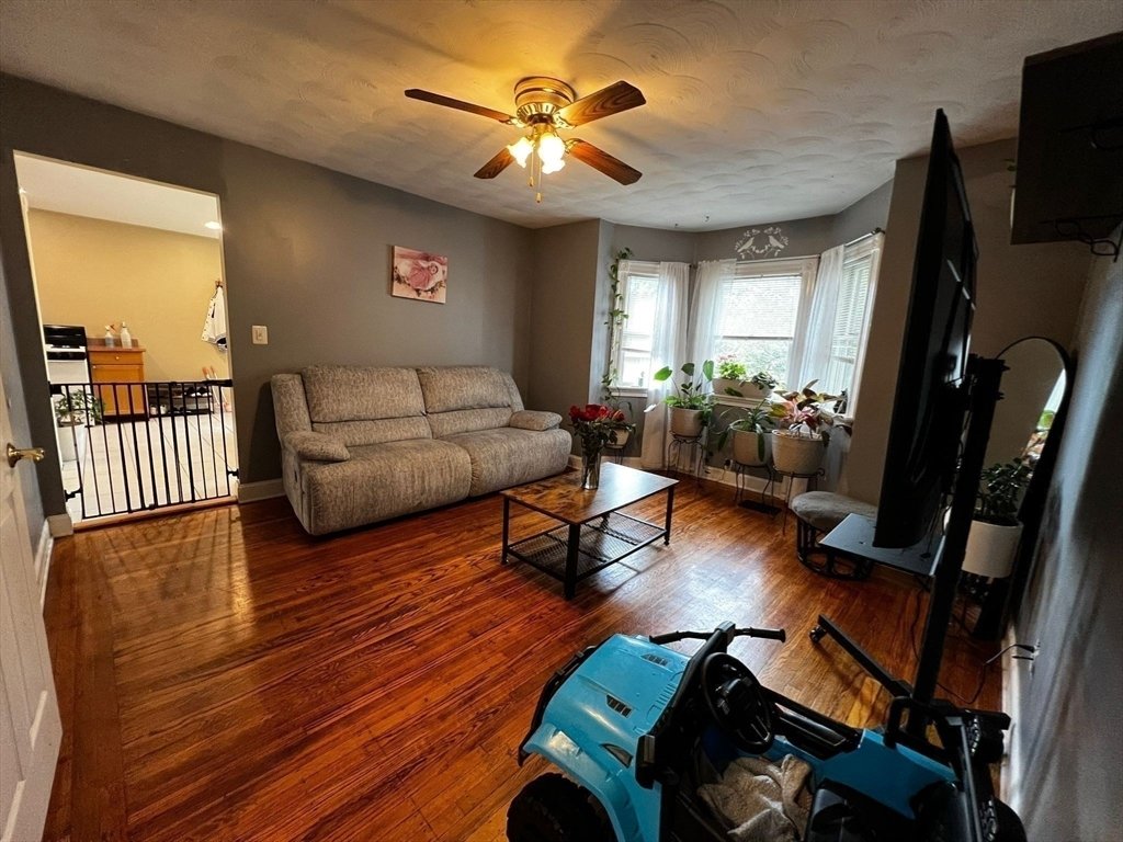 House in Malden, Massachusetts, United States 4 - 15971702