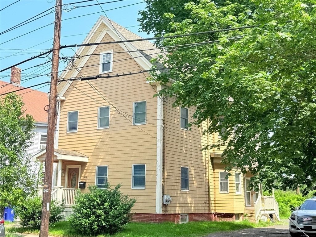 House in Malden, Massachusetts, United States 3 - 15971702