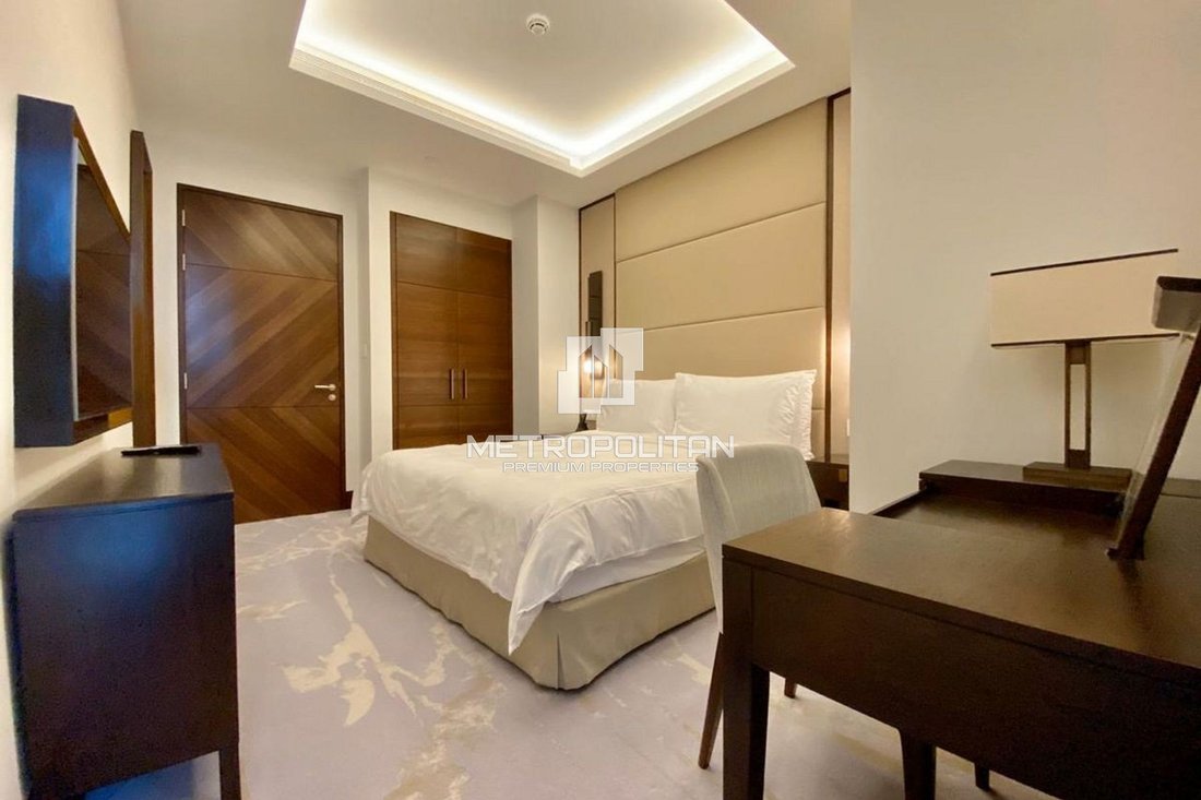 Apartment in Burj Khalifa Lake, Downtown Dubai, Dubai 3 - 16077307