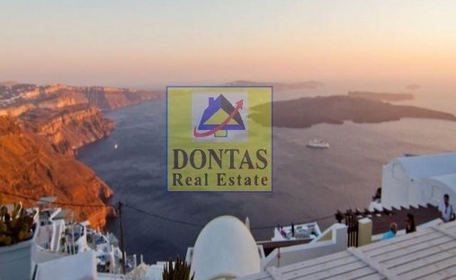 House in Thira, Aegean, Greece 1
