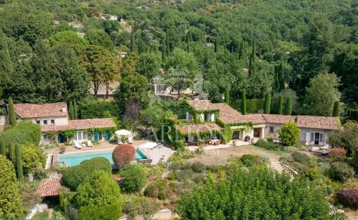 Casa en Saint-Vallier-de-Thiey, Provenza-Alpes-Costa Azul, Francia 1