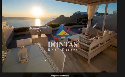 House in Thira, Aegean, Greece 1