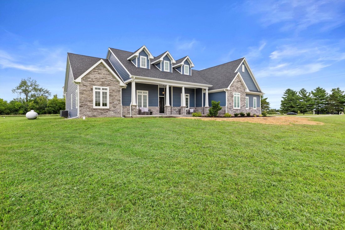 5 Bedrooms Single Family Detached In Bloomfield, Wisconsin, United ...