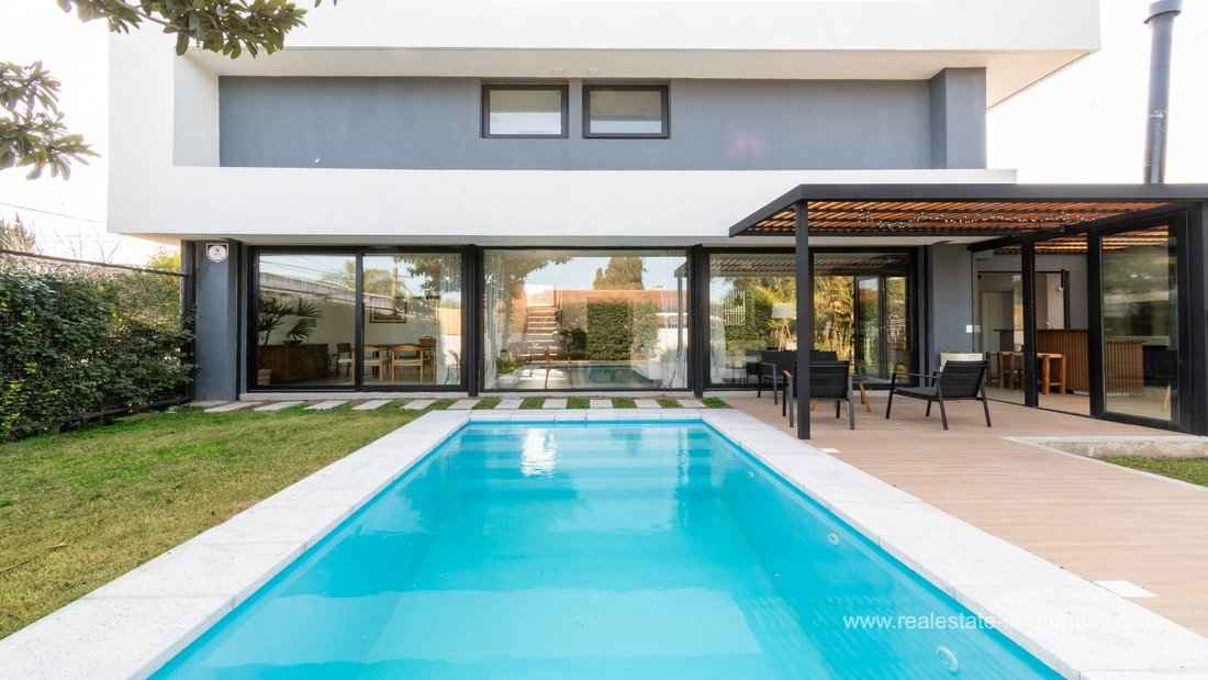 House in Montevideo, Departamento de Montevideo, Uruguay 1 - 16080248