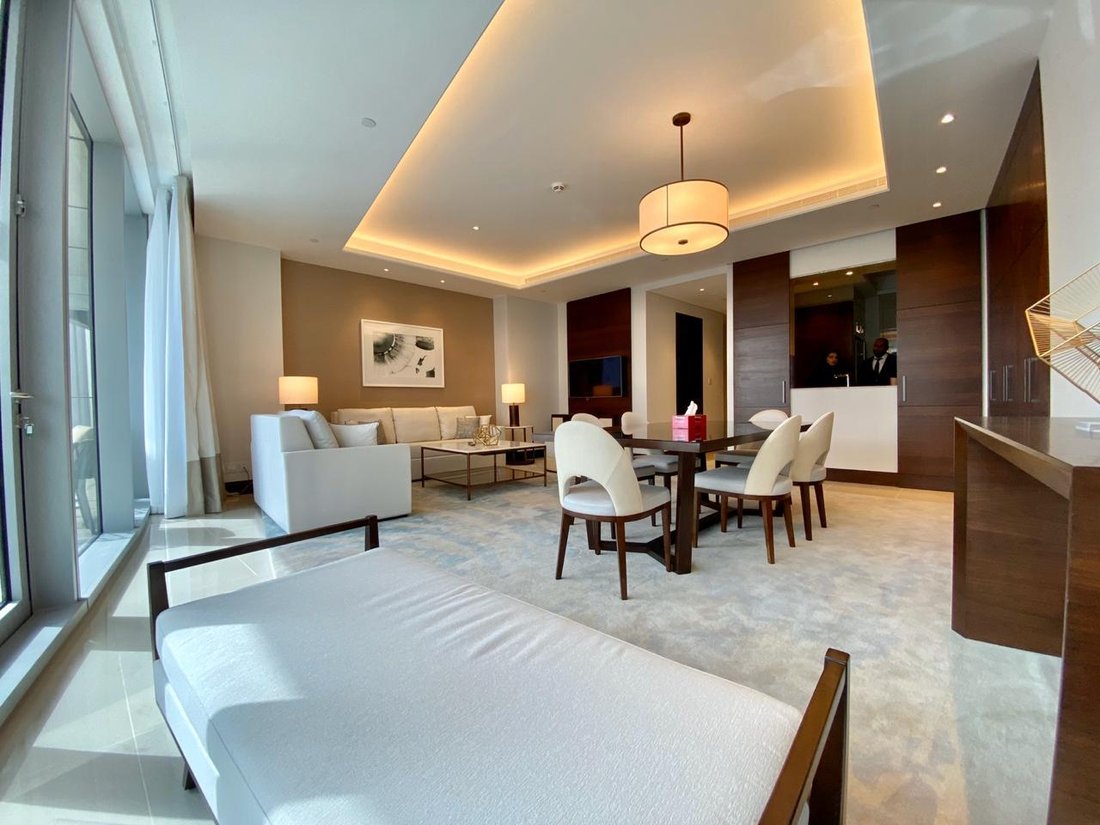 Apartment in Burj Khalifa Lake, Downtown Dubai, Dubai 1 - 16080161