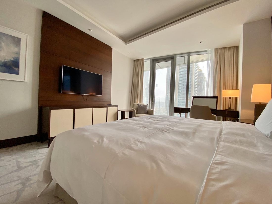 Apartment in Burj Khalifa Lake, Downtown Dubai, Dubai 3 - 16080161