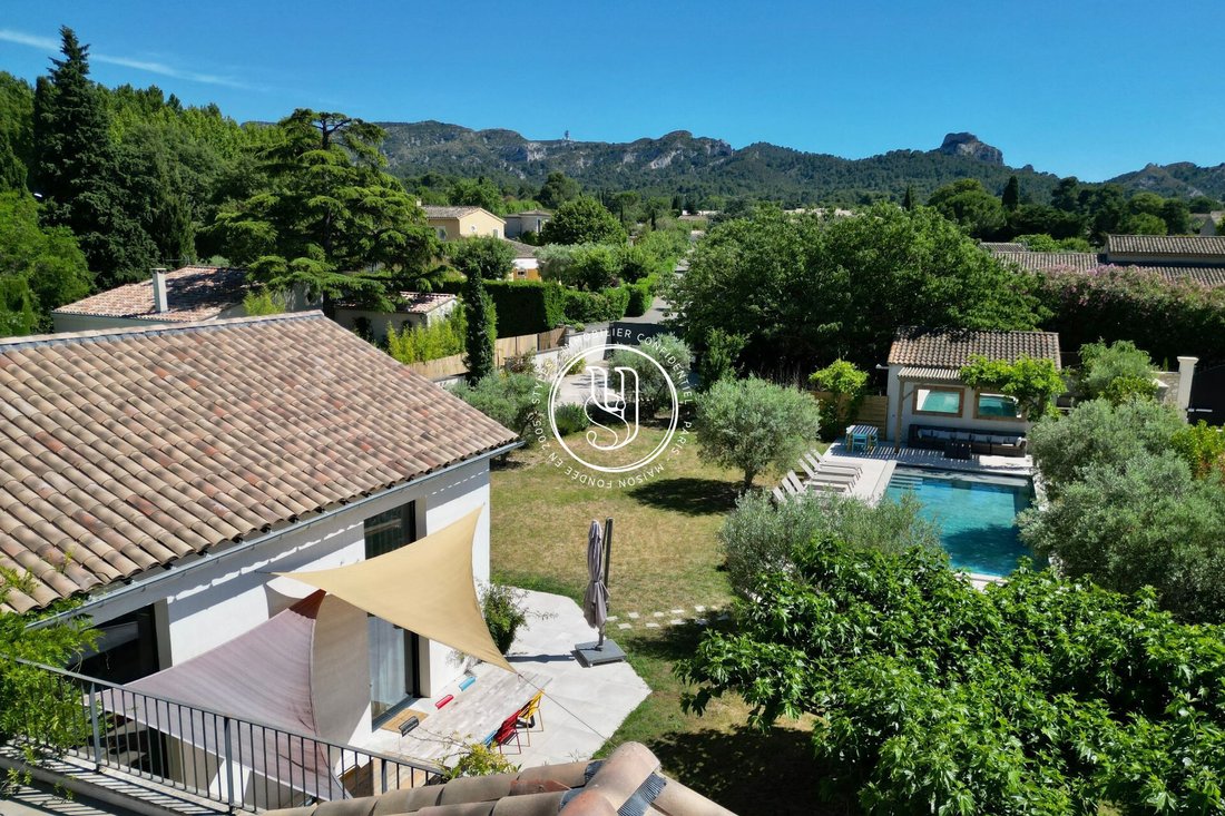 Villa in Saint-Rémy-de-Provence, Provence-Alpes-Côte d'Azur, France 1 - 16079991