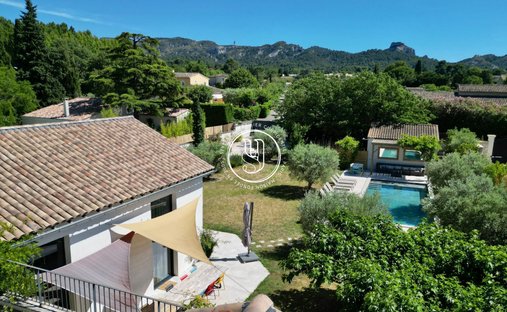 Villa in Saint-Rémy-de-Provence, Provence-Alpes-Côte d'Azur, France 1