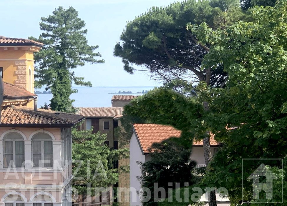 Villa in Gardone Riviera, Lombardy, Italy 3 - 16078892