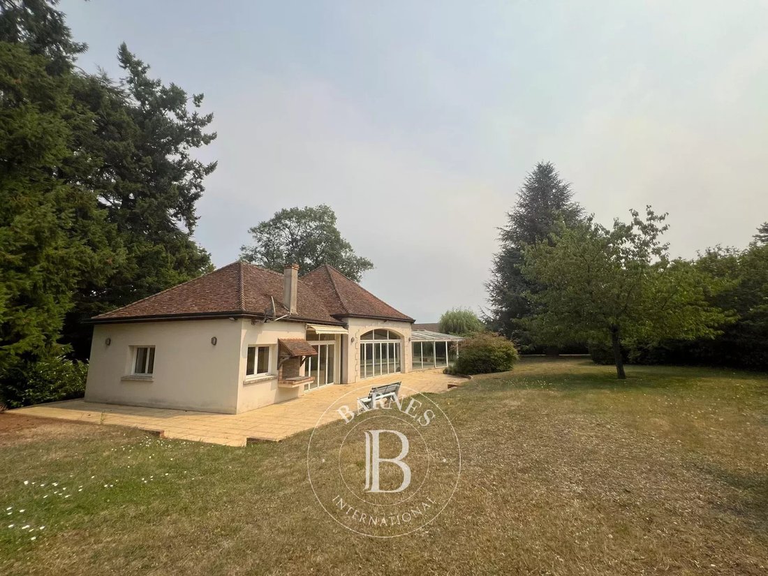 Estate in Veretz, Centre-Val de Loire, France 3 - 16079768