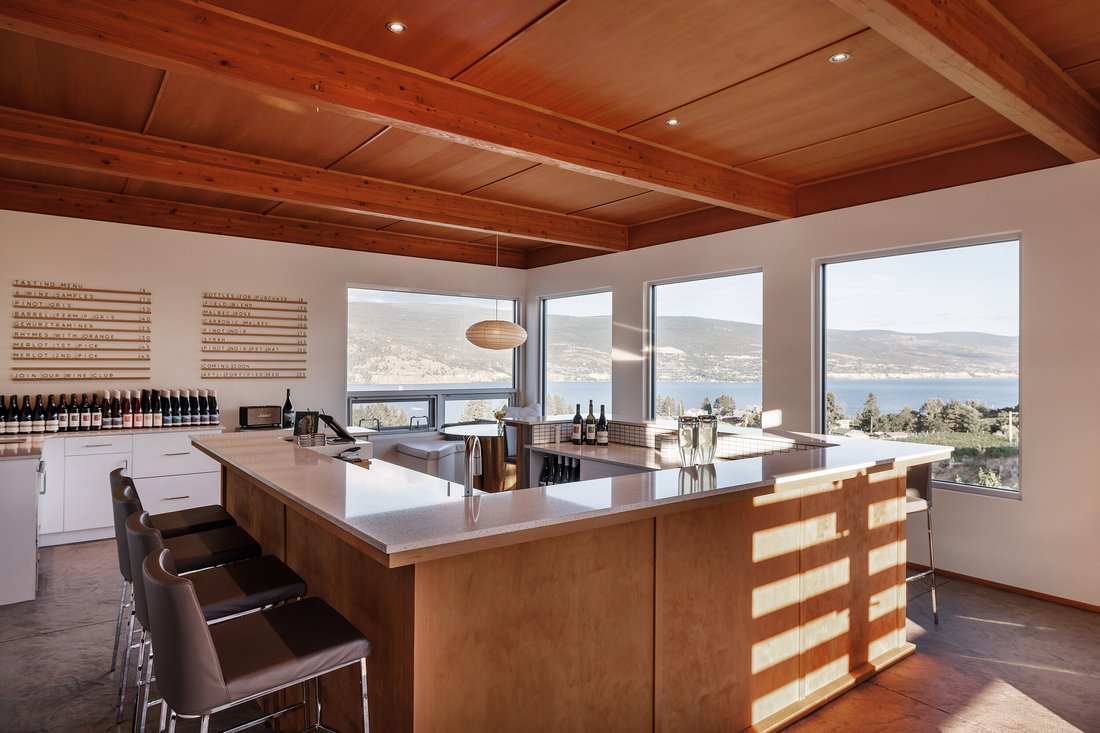 House in Summerland, British Columbia, Canada 5 - 16081111