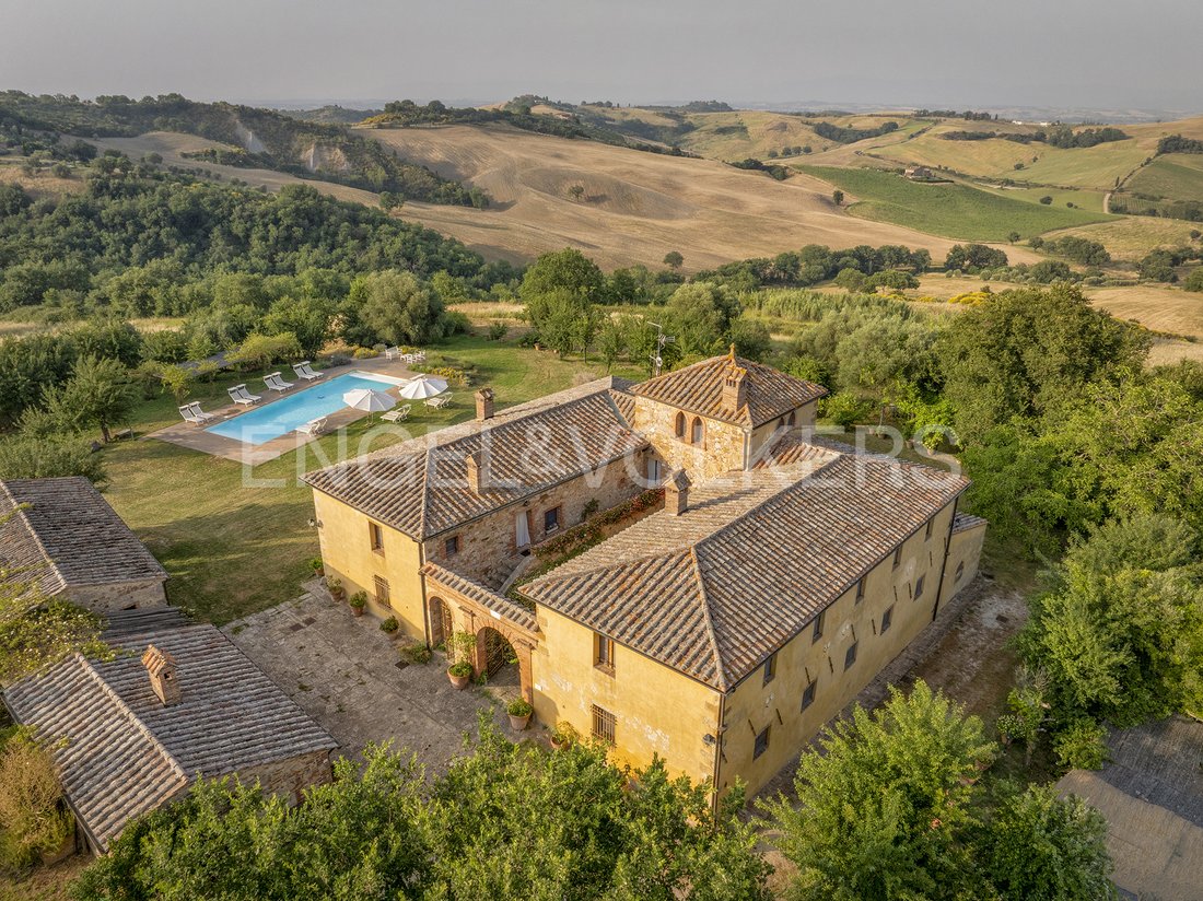 Country House in Torrita di Siena, Tuscany, Italy 1 - 14587110