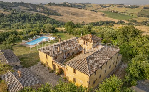 Casa di campagna a Torrita di Siena, Toscana, Italia 1