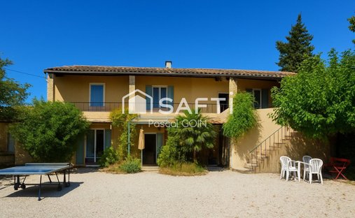 Saint Jean De Maruéjols Gard Castle With 2 Gites, A Large Private Area And Swimming Pool