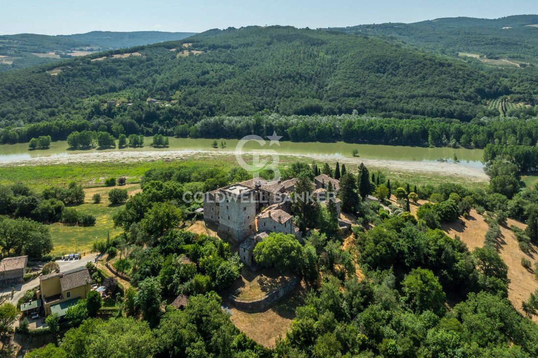 A Medieval Dream Between Todi’s Hills – Your Umbrian Legacy Awaits