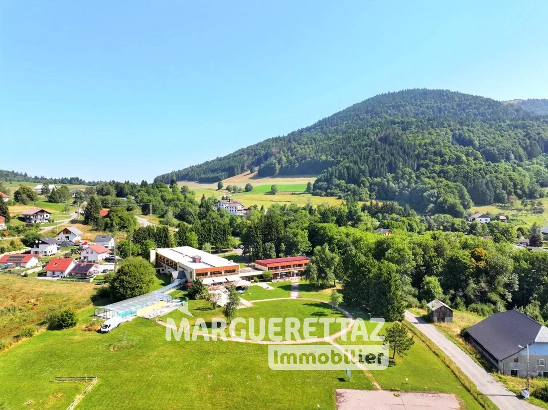 Estate in Habère-Poche, Auvergne-Rhône-Alpes, France 1 - 16081100