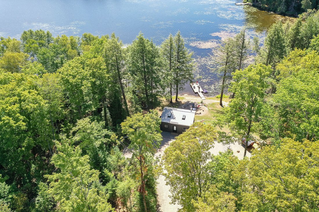 House in Haliburton, Ontario, Canada 2 - 16080612