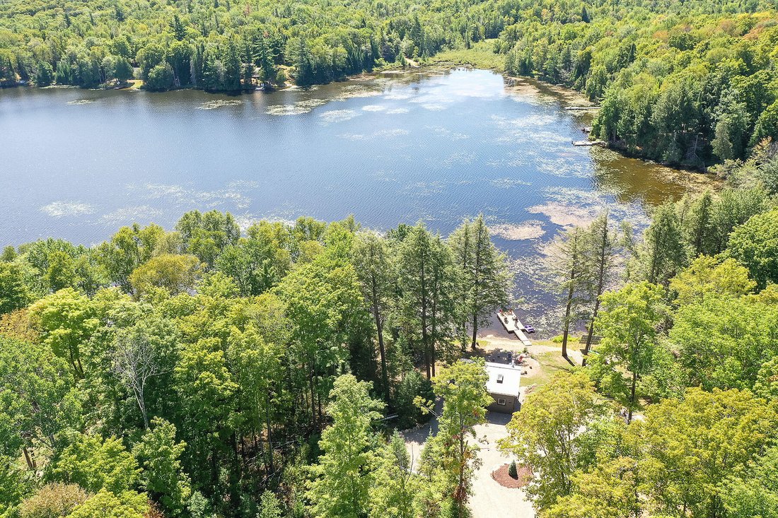 House in Haliburton, Ontario, Canada 5 - 16080612
