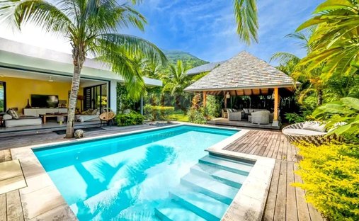 Villa in Black River, Rivière Noire District, Mauritius 1