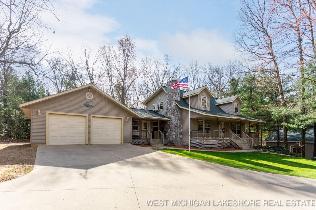House in Hamilton, Michigan, United States 1 - 16080603