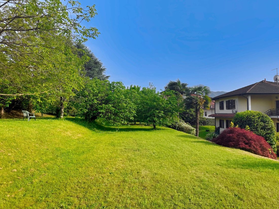 House in Luino, Lombardy, Italy 4 - 16079047