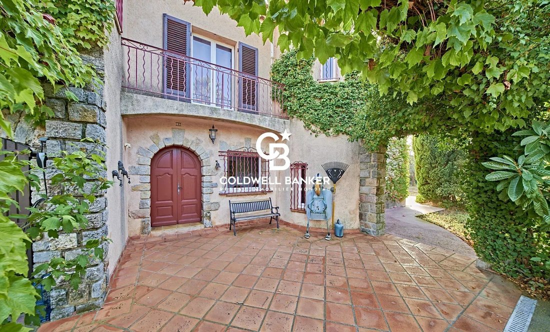 La Londe-les-Maures, Provence-Alpes-Côte d'Azur, France 1 - 16078913