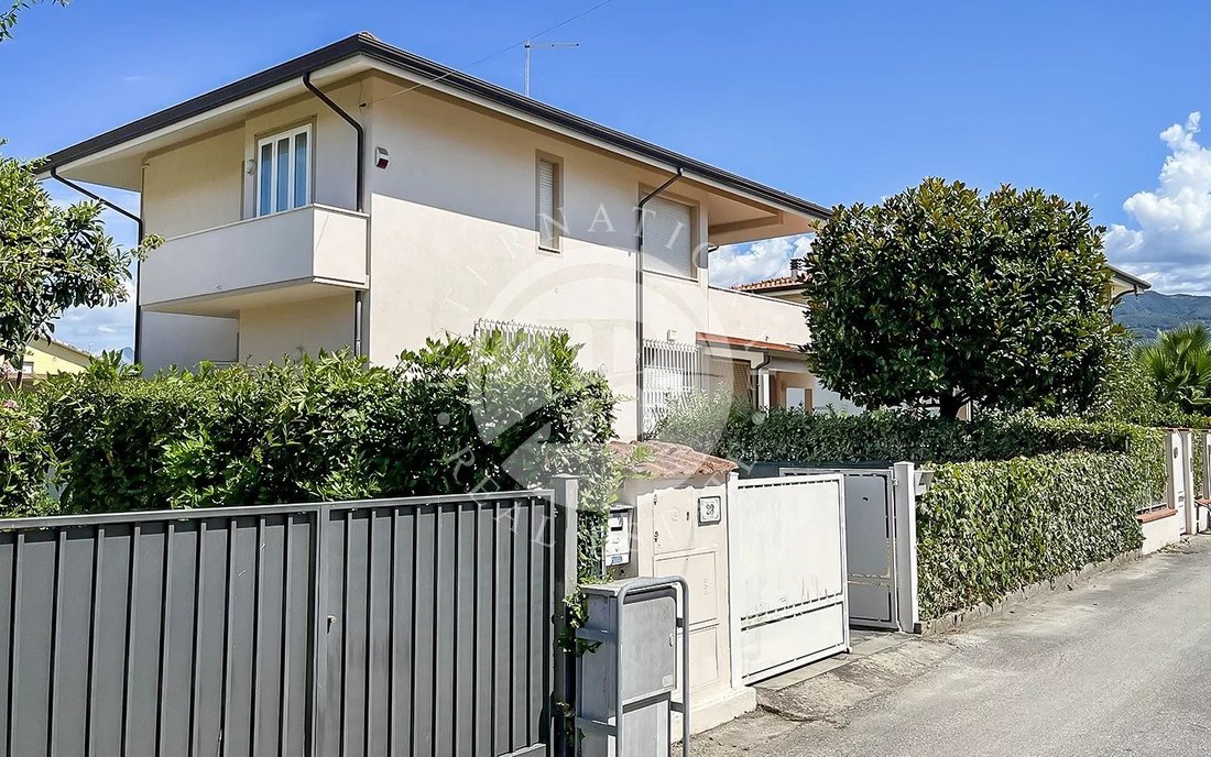 Apartment in Pietrasanta, Tuscany, Italy 1 - 16079819
