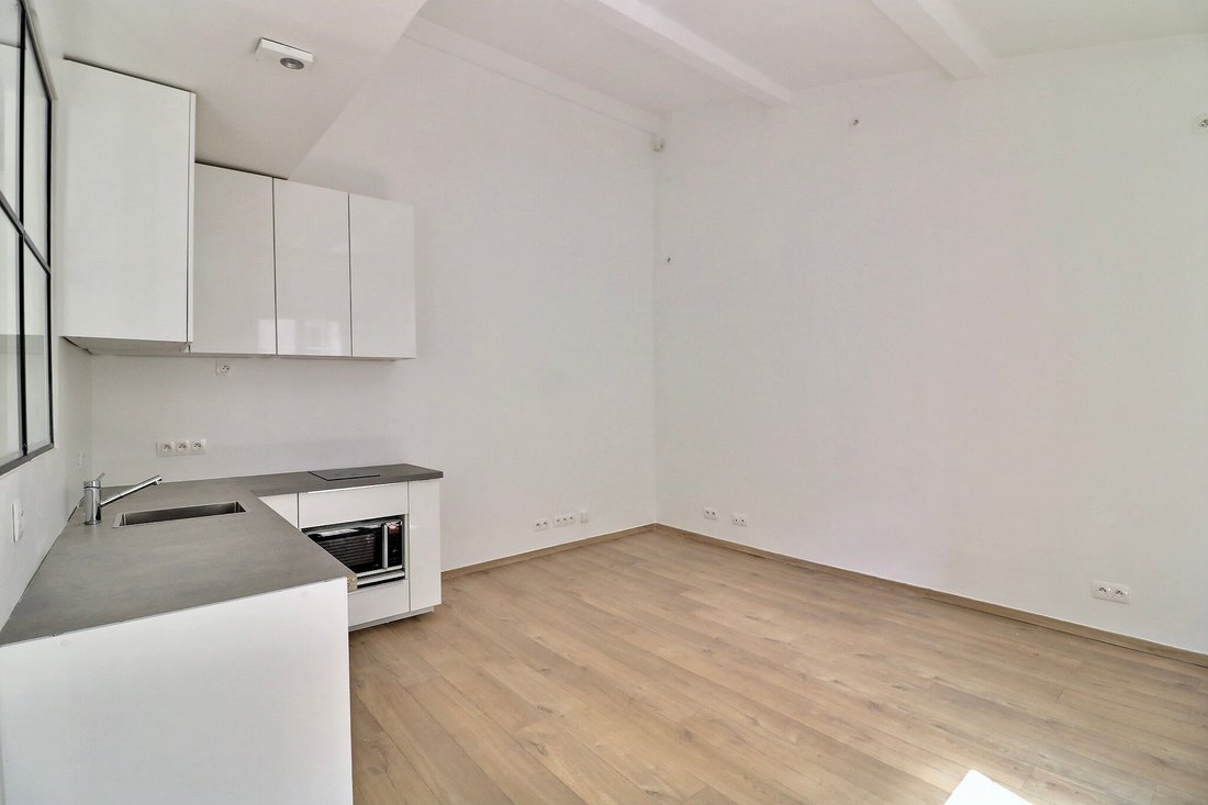 Apartment in Lorette-Martyrs, Paris 9e Arrondissement, Paris 2 - 16079694