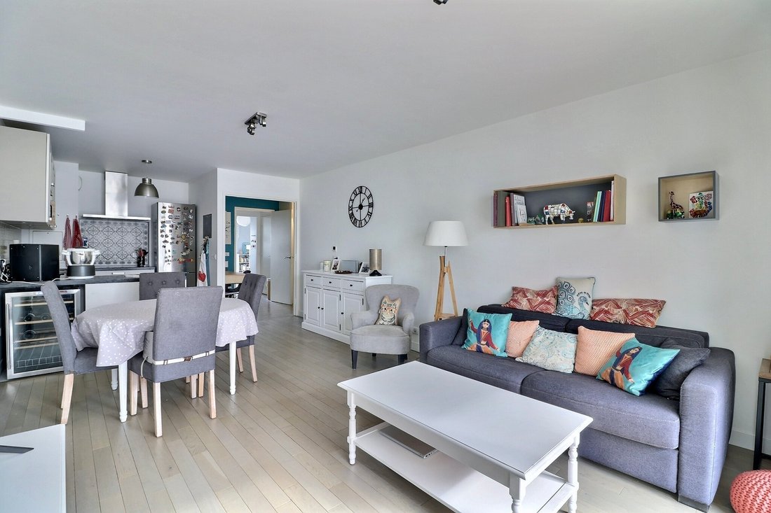 Apartment in Hôtel de Ville-Planchette, Levallois-Perret, France 2 - 16079929